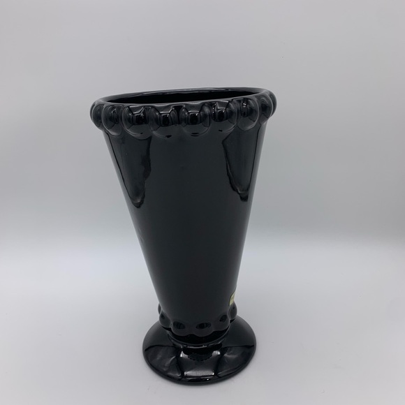 Vtg. Haeger Floral Black Glass Vase 10” Flared Shape With Scalloped Rim & Base - Picture 5 of 11
